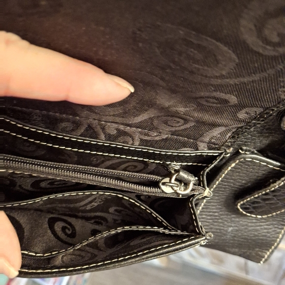 Brighton Black Pebbled Leather Croc-embossed Wallet Organizer.  - Picture 11 of 16